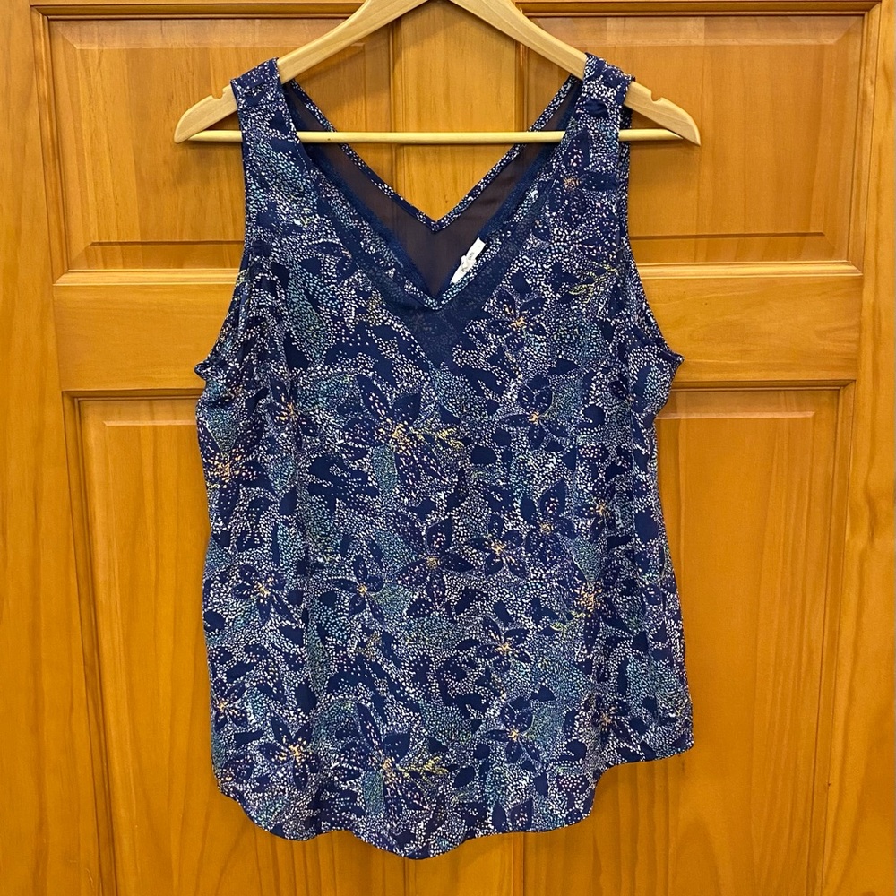 Maurice’s women’s flowy V neck tank